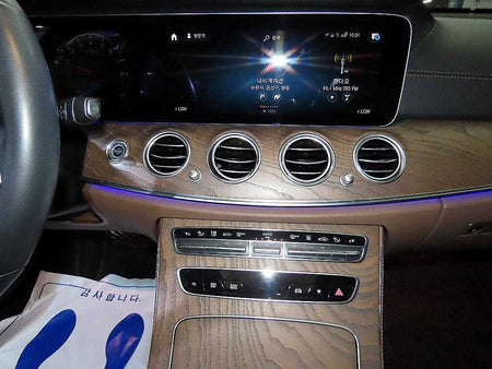 Mercedes-Benz E-Class — photo 11