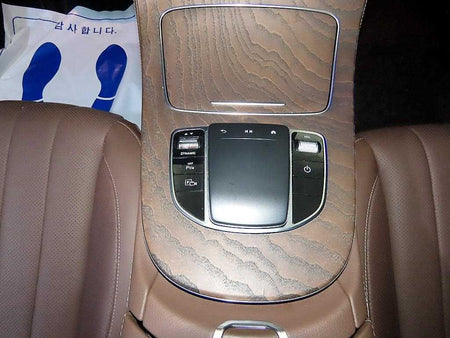 Mercedes-Benz E-Class — photo 12