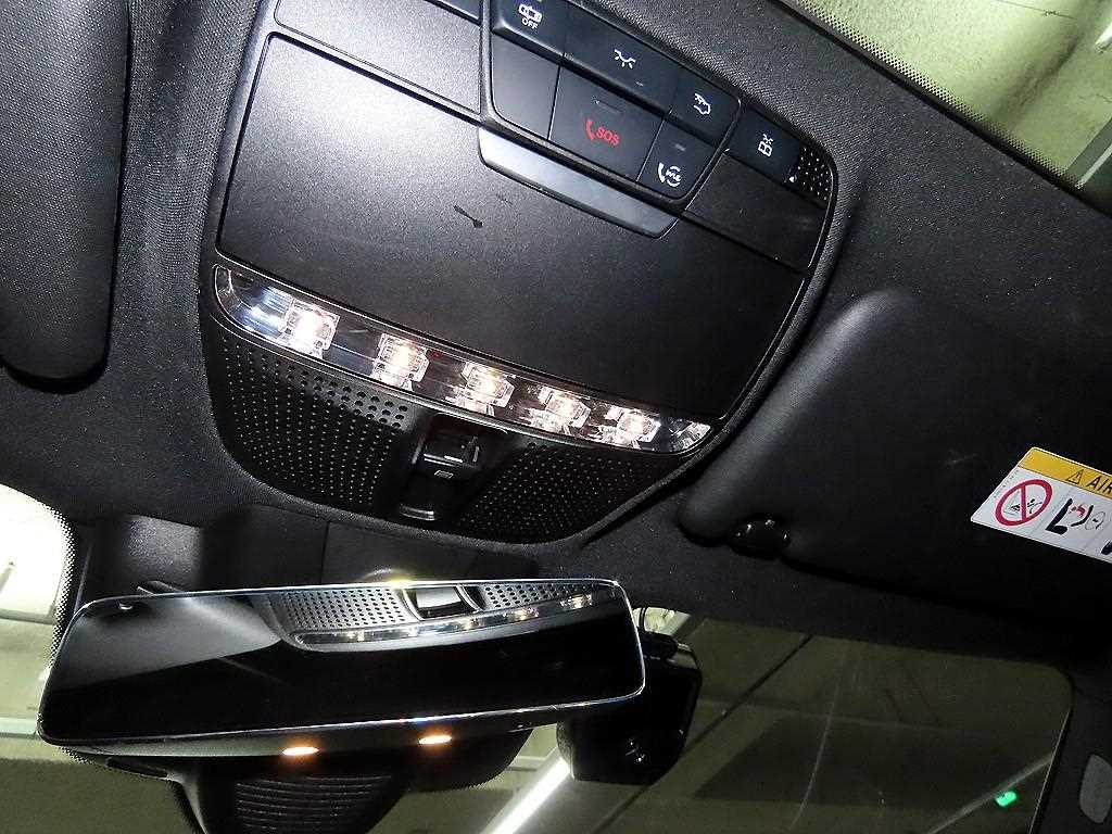 Mercedes-Benz E-Class — photo 15