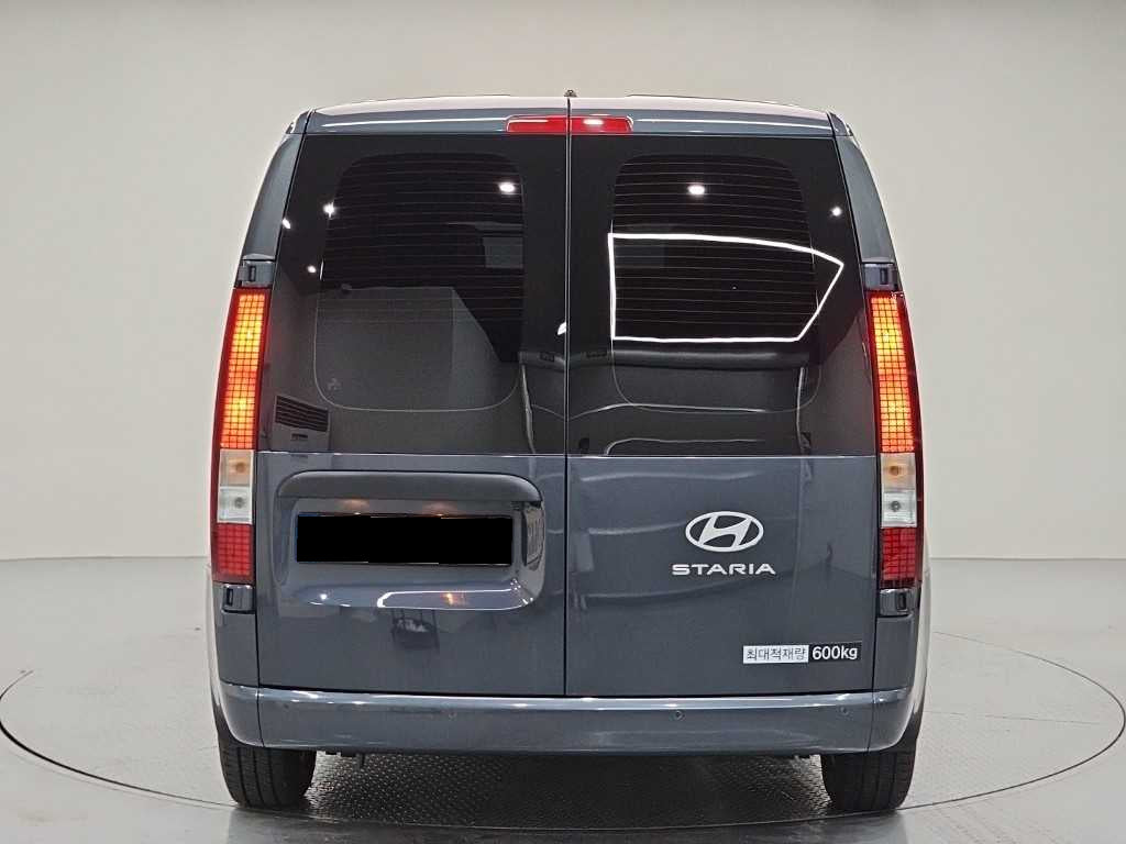 Hyundai Staria — photo 03