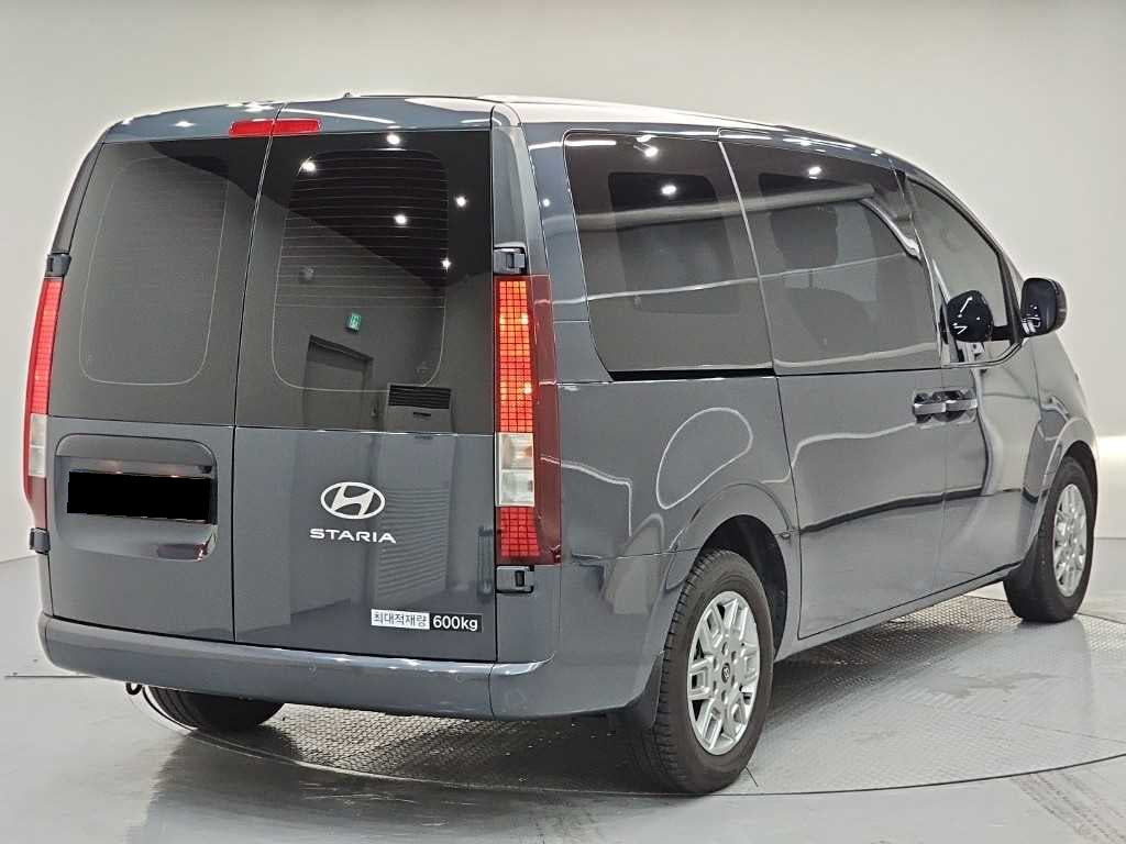Hyundai Staria — photo 04
