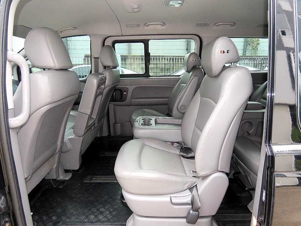 Hyundai Starex — photo 06