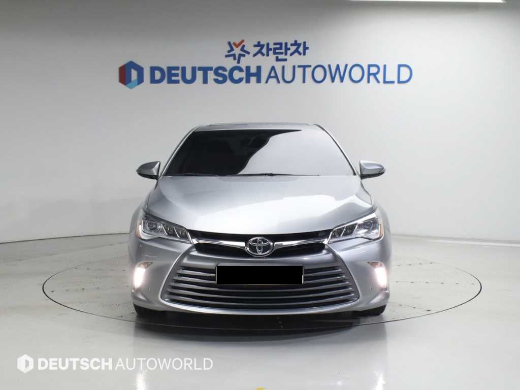 Toyota Camry — photo 03