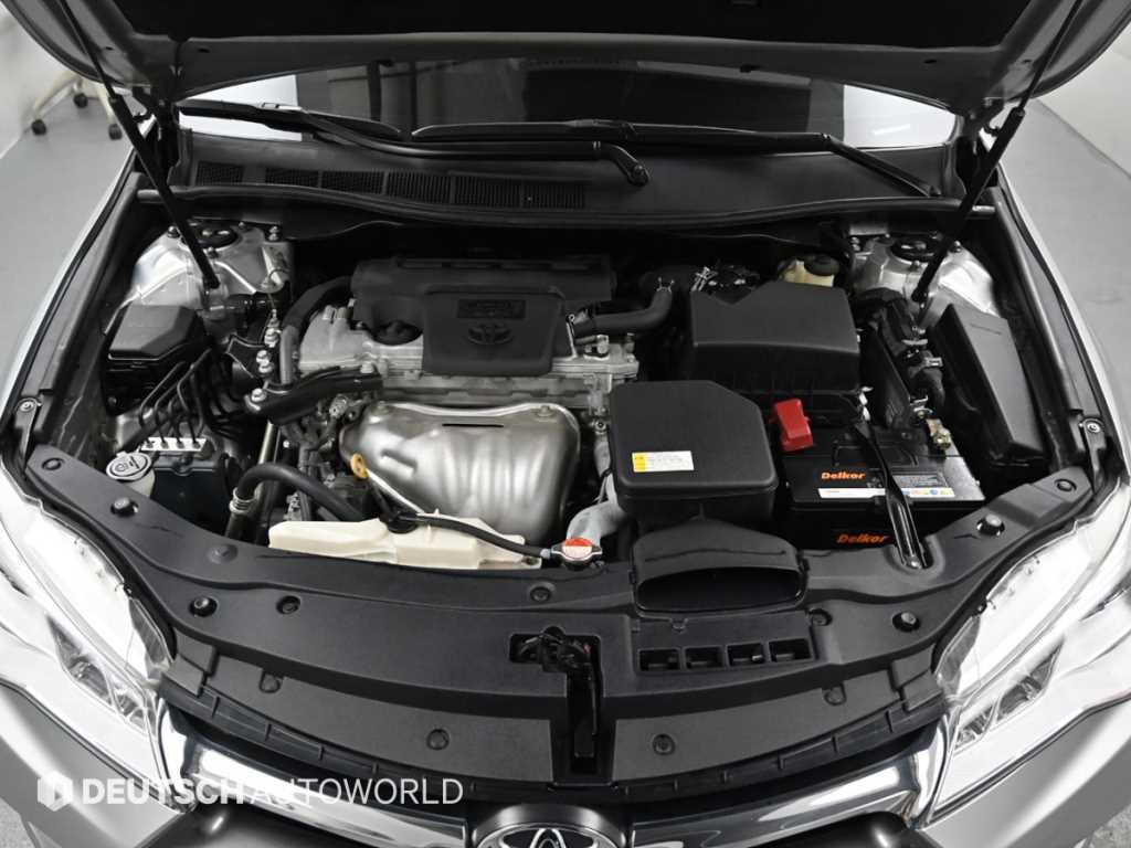 Toyota Camry — photo 06