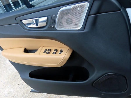 Volvo XC60 — photo 12
