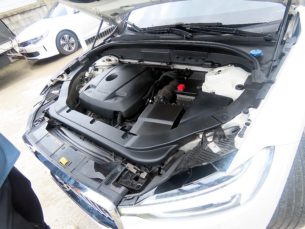 Volvo XC60 — photo 19