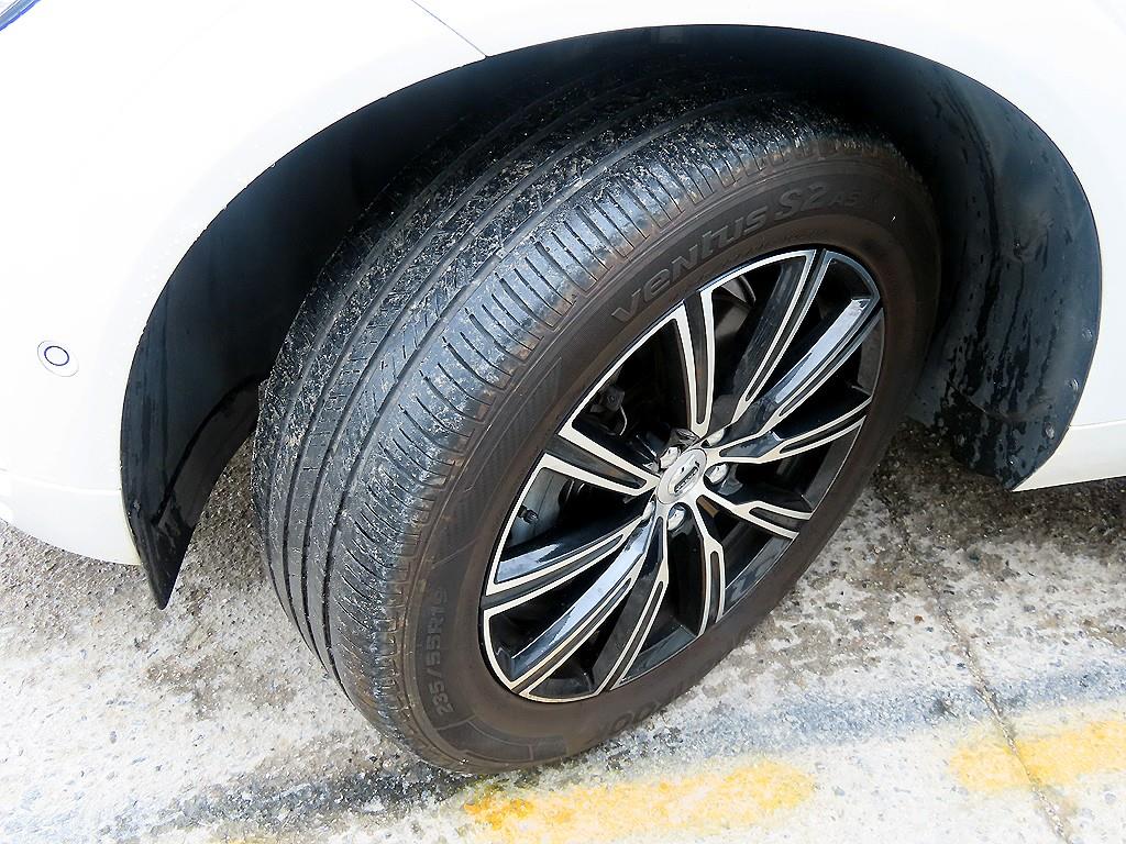 Volvo XC60 — photo 20