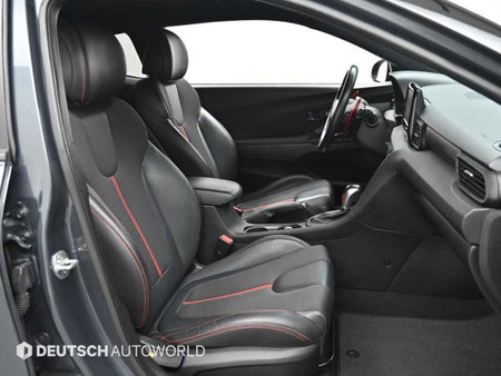 Hyundai Veloster — photo 10