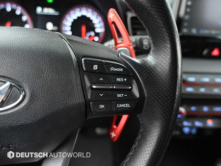 Hyundai Veloster — photo 16