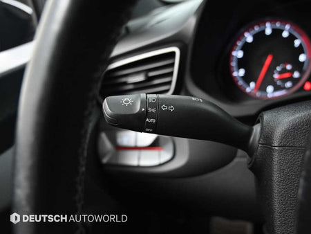 Hyundai Veloster — photo 17