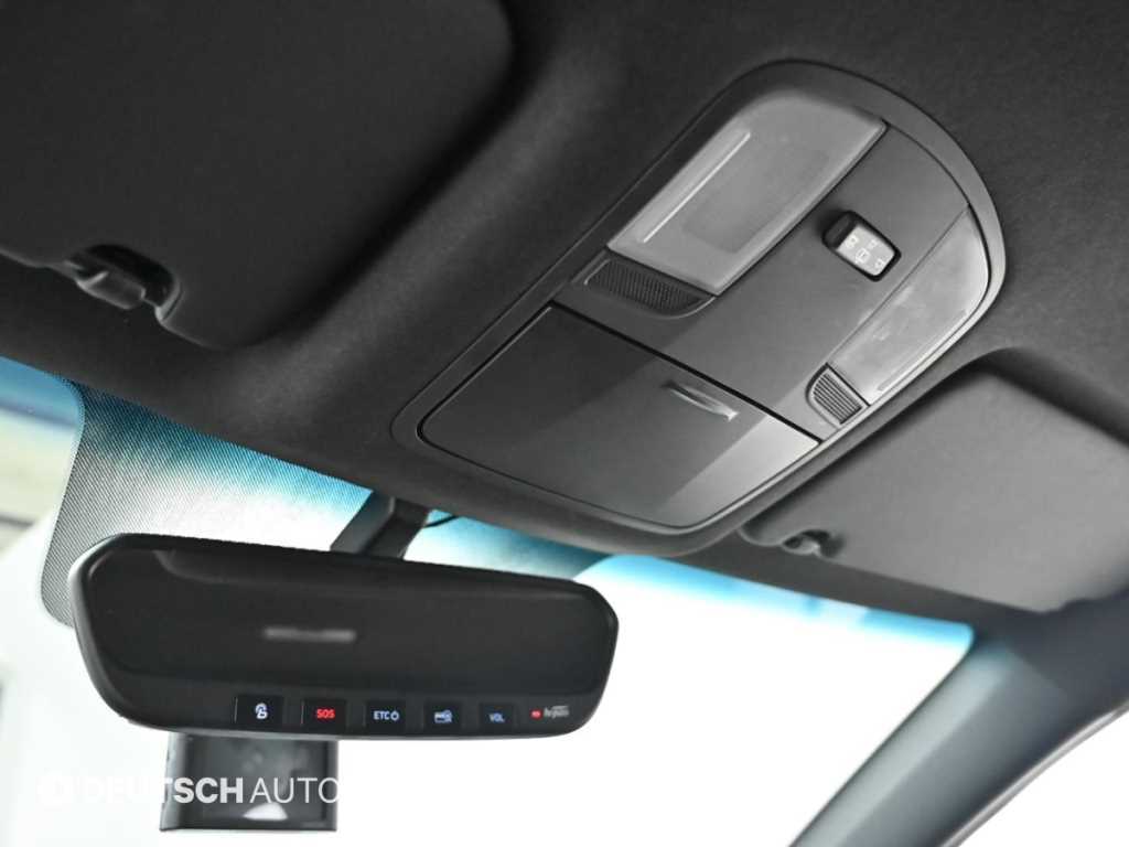 Hyundai Veloster — photo 18