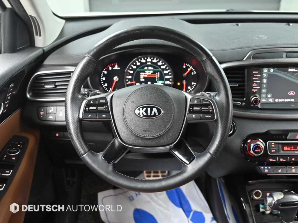 Kia Sorento — photo 13