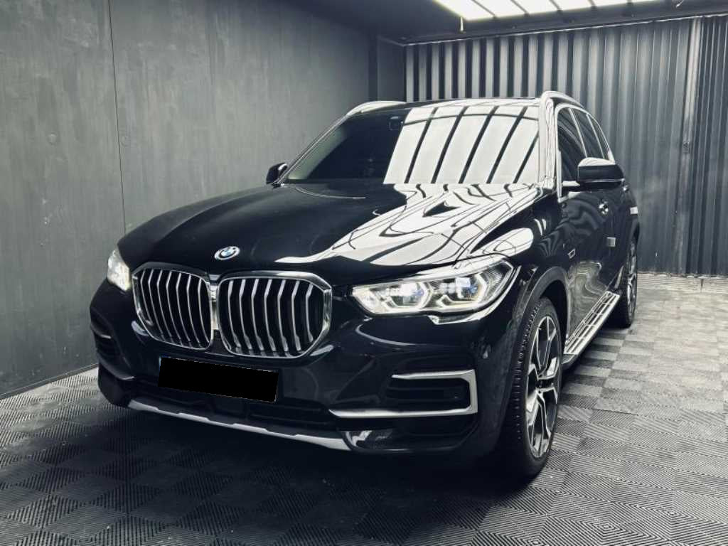 BMW X5 — photo 02