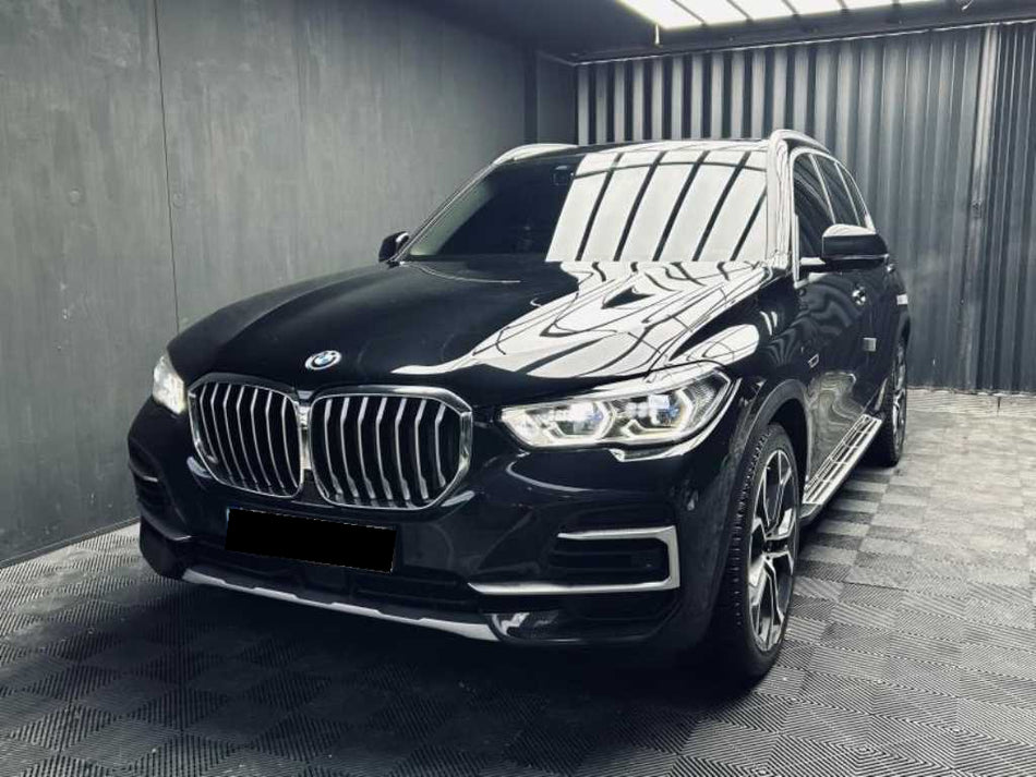 BMW X5 — photo 02