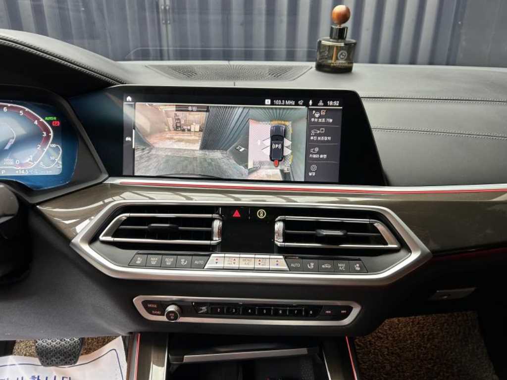 BMW X5 — photo 11