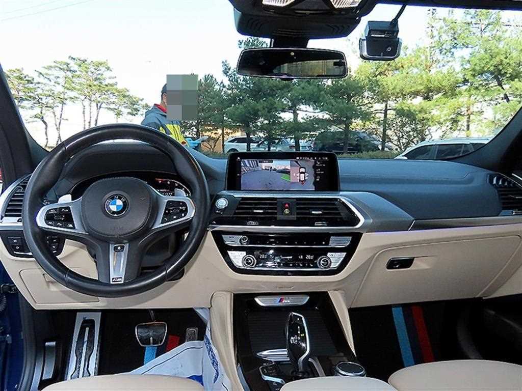 BMW X4 — photo 07