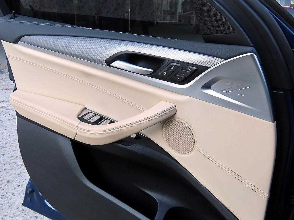 BMW X4 — photo 12