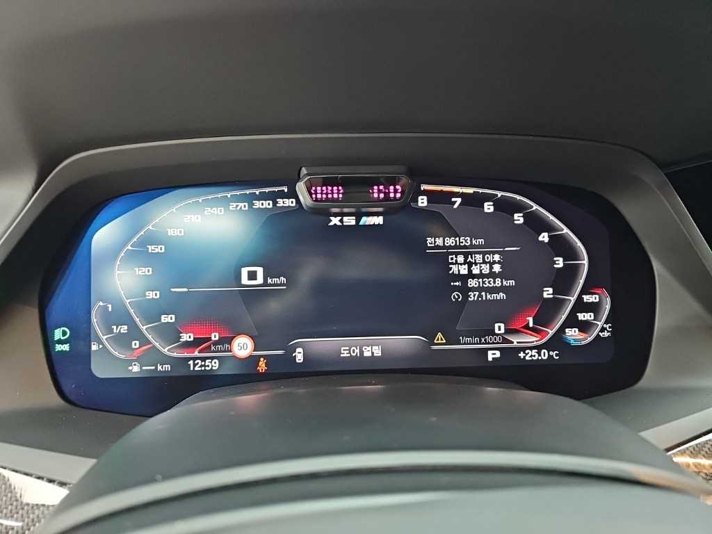 BMW X5M — photo 06