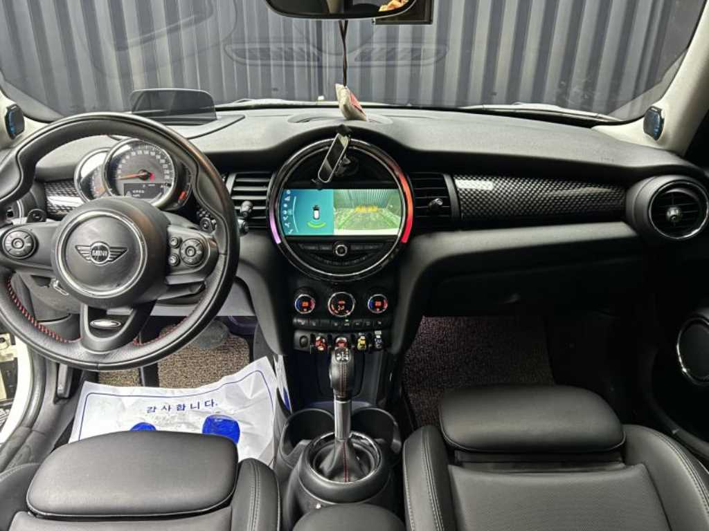 Mini Cooper — photo 08