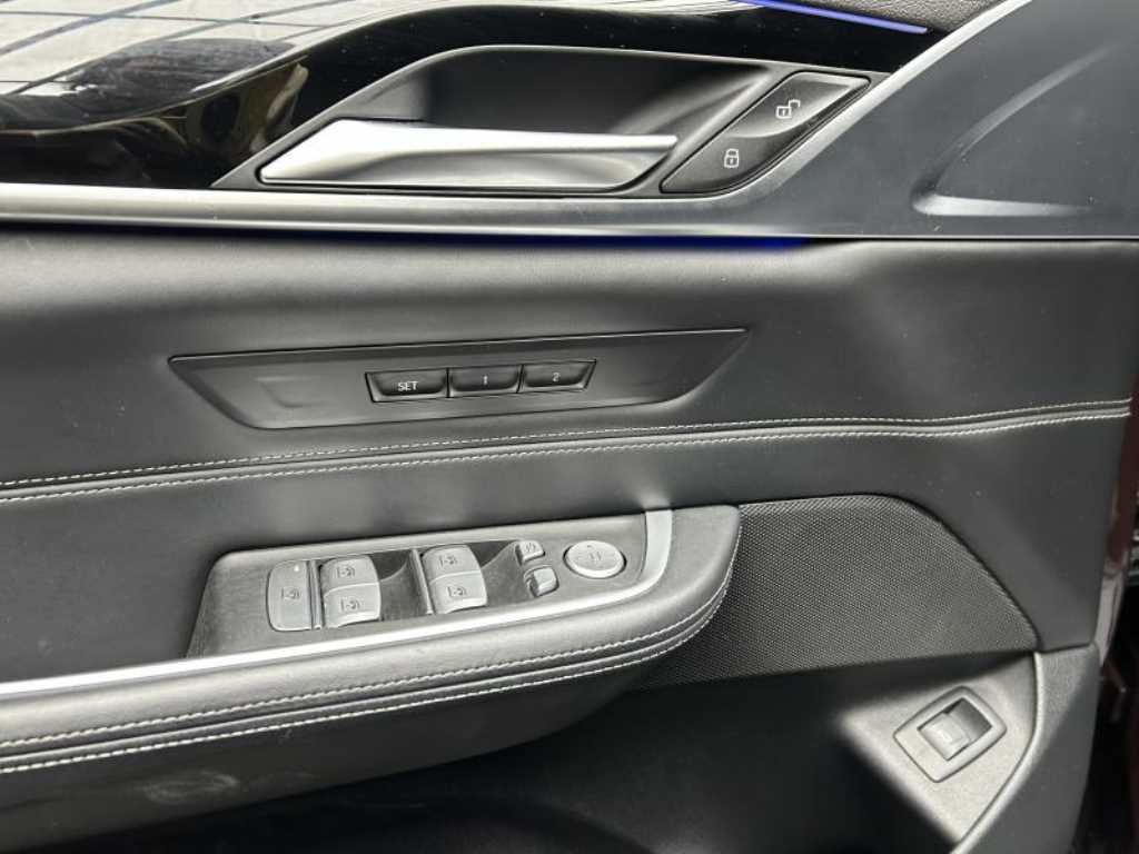 BMW Gran Turismo — photo 12