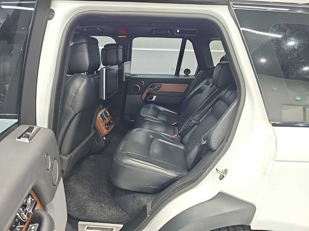 Land Rover Range Rover — photo 12