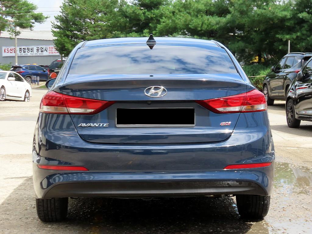 Hyundai Avante — photo 04