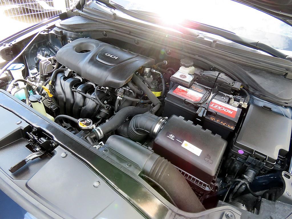 Hyundai Avante — photo 18