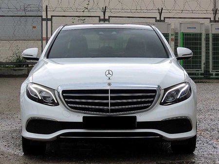 Mercedes-Benz E-Class — photo 01