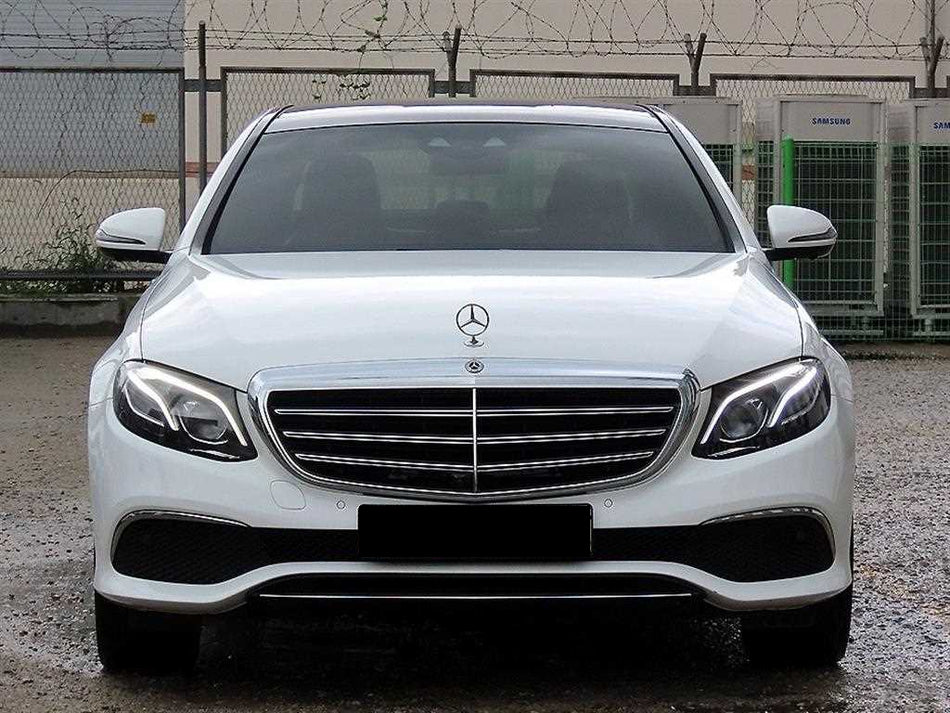 Mercedes-Benz E-Class — photo 01