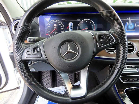 Mercedes-Benz E-Class — photo 08