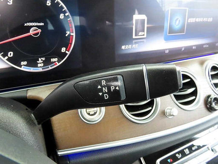 Mercedes-Benz E-Class — photo 11