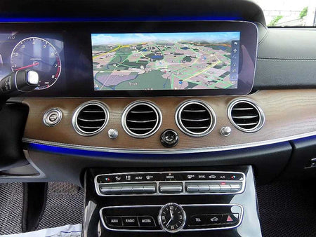 Mercedes-Benz E-Class — photo 13