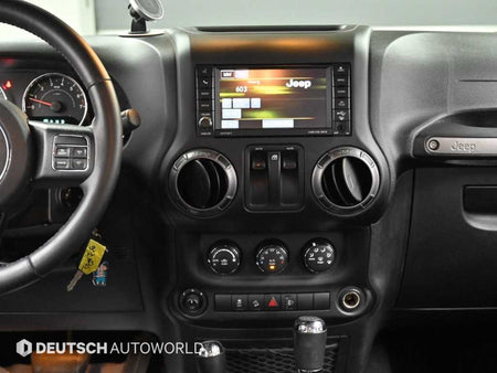 Jeep Wrangler — photo 14