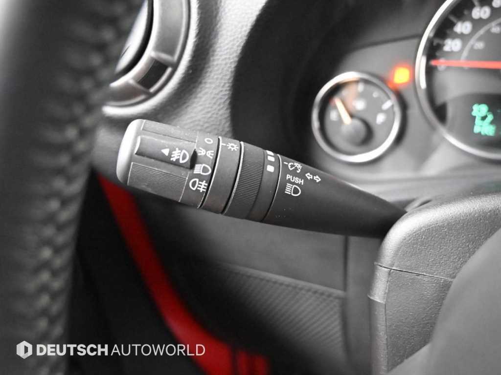 Jeep Wrangler — photo 17