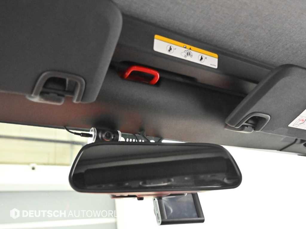 Jeep Wrangler — photo 18