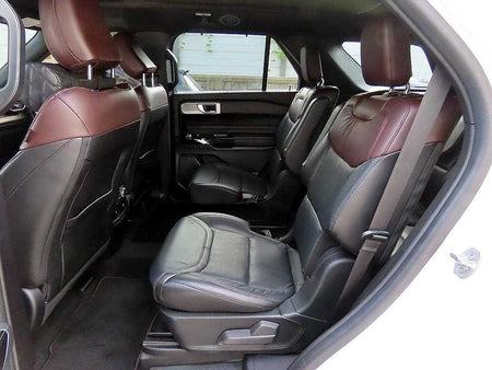 Ford Explorer — photo 06