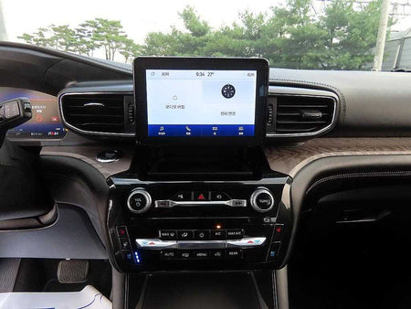 Ford Explorer — photo 12