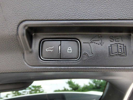 Ford Explorer — photo 16