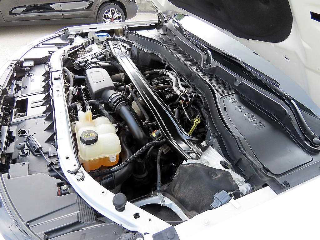 Ford Explorer — photo 19