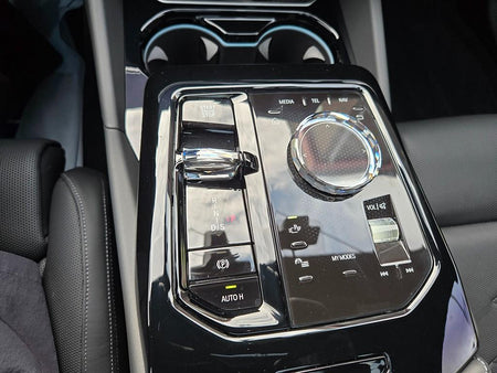 BMW 5-Series — photo 11