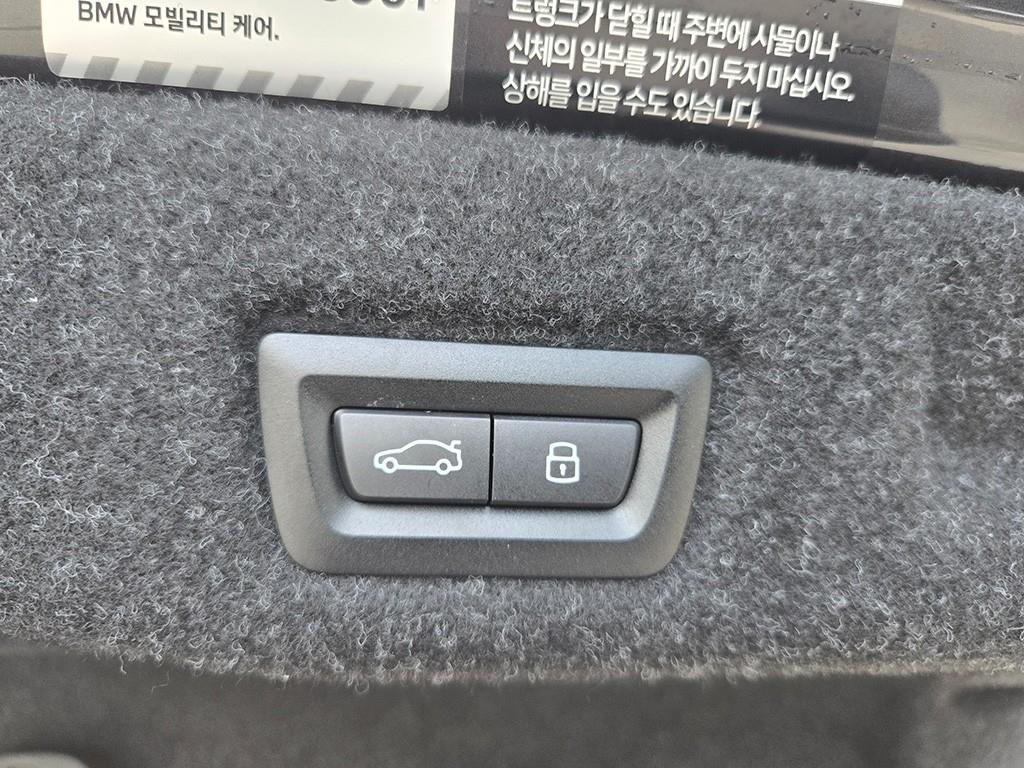 BMW 5-Series — photo 17
