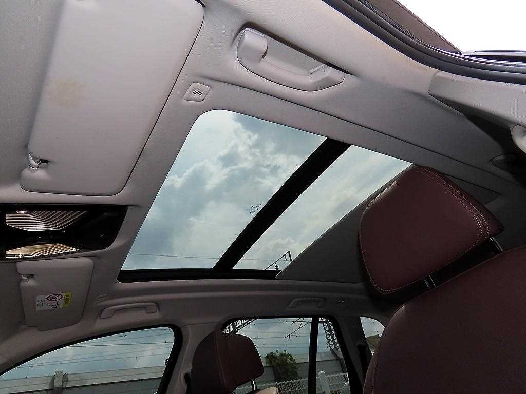 BMW X5 — photo 16
