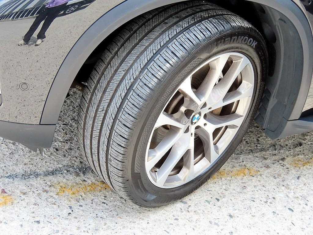 BMW X5 — photo 20