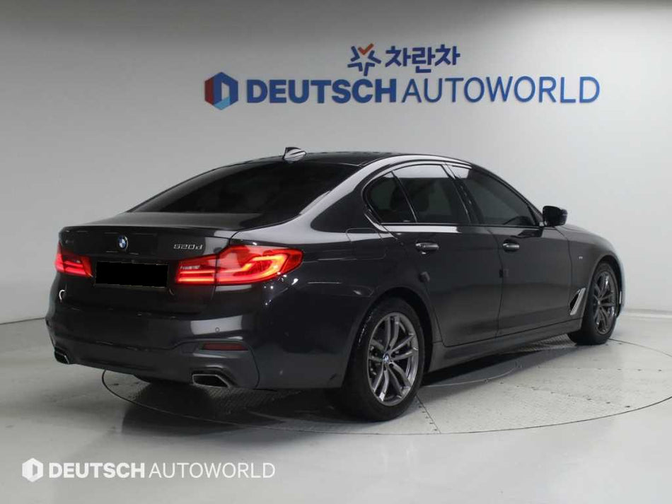 BMW 5-Series — photo 02