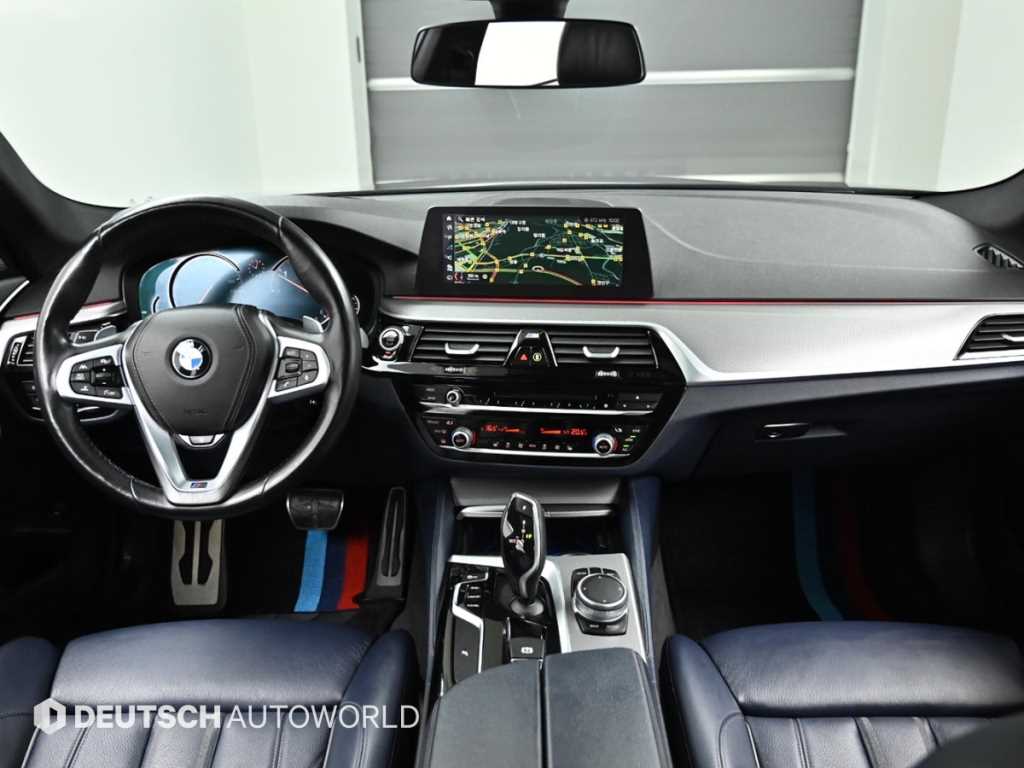 BMW 5-Series — photo 07