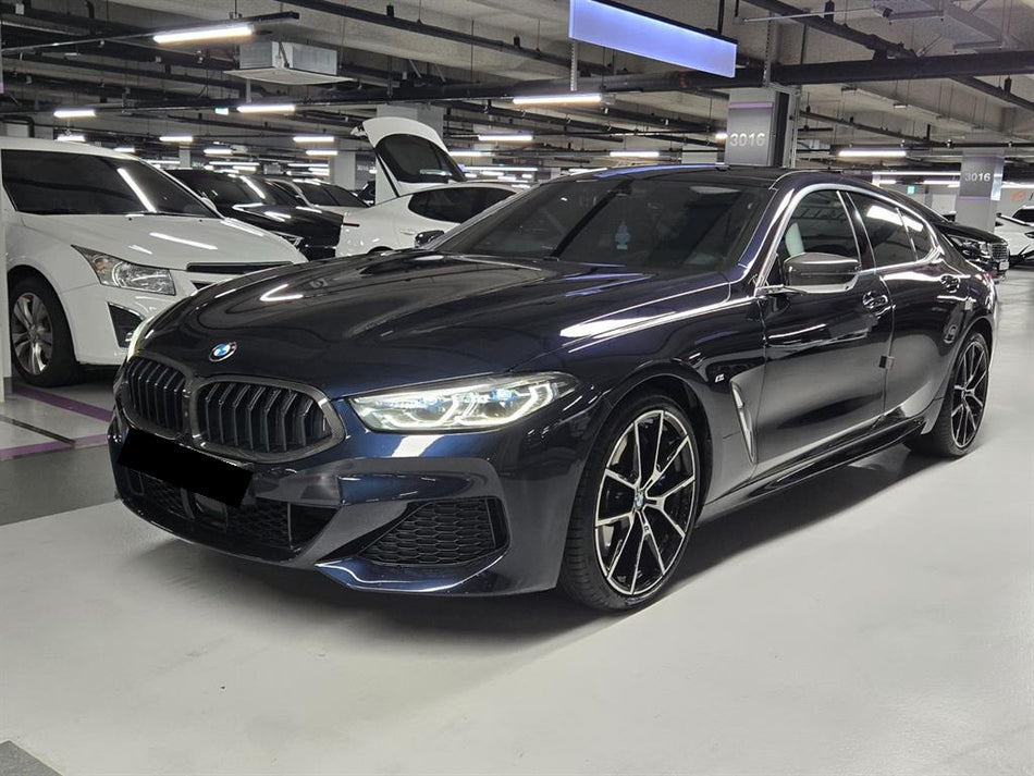 BMW 8-Series — photo 02