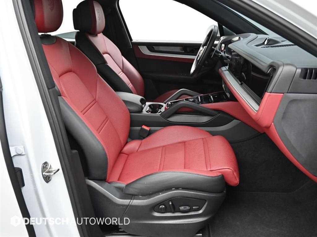 Porsche Cayenne — photo 10