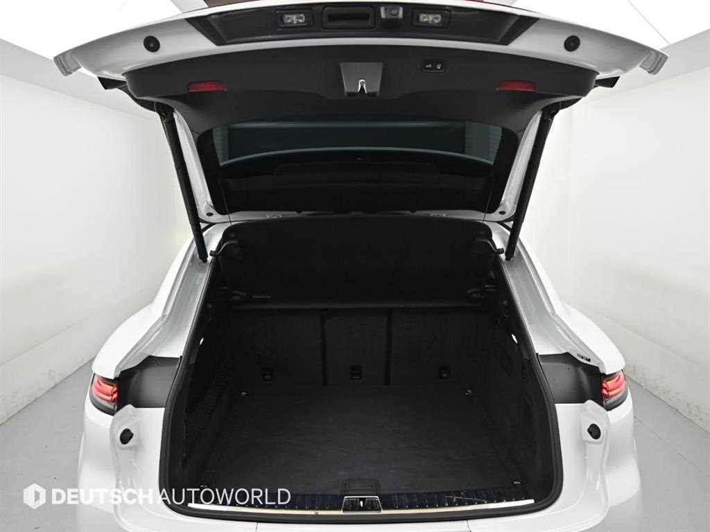 Porsche Cayenne — photo 19