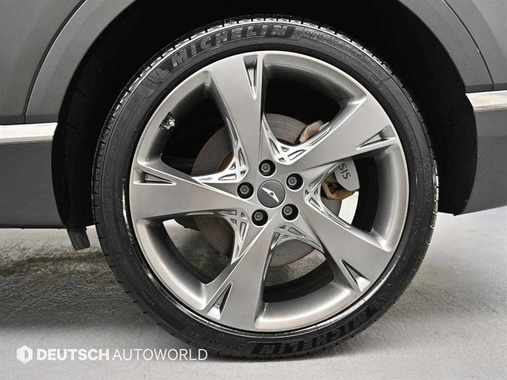 Genesis GV80 — photo 05