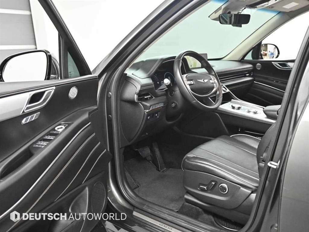 Genesis GV80 — photo 11